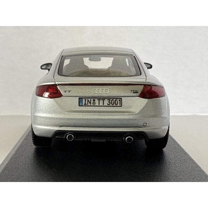 【新品】Audi TT Coupé ミニカー シルバー 1:43