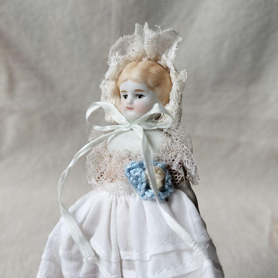 チャイナベッドドール　ビスクドール