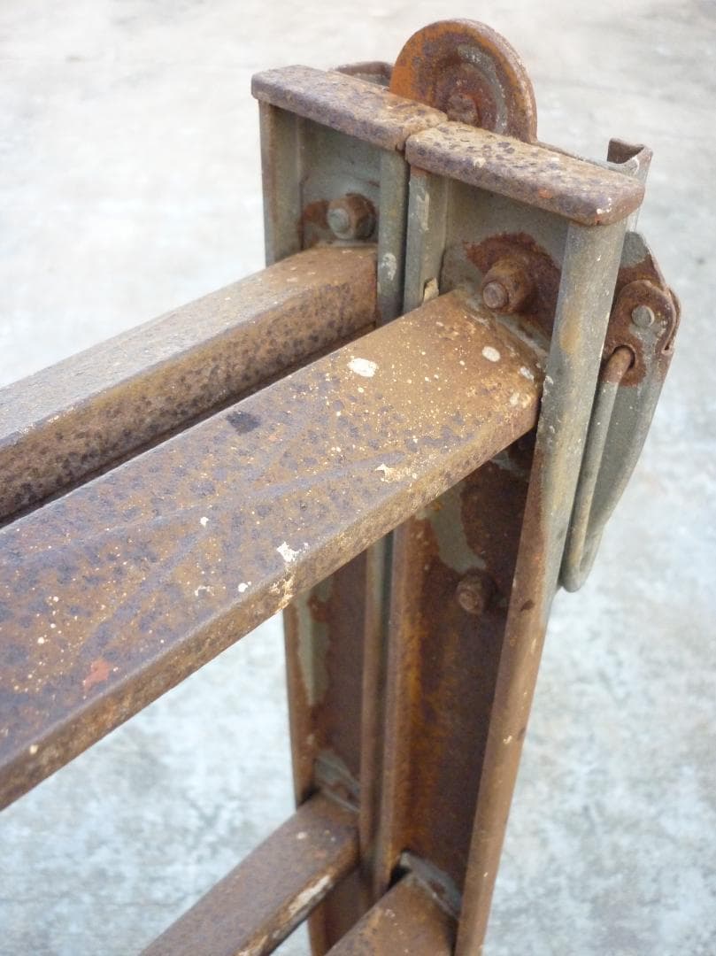 ヴィンテージ アイアン製ラダーA 脚立 インダストリアル 梯子 ディスプレイ台