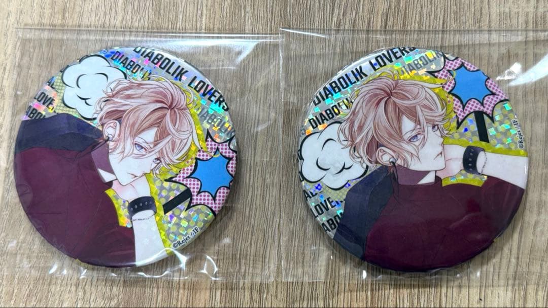 2個 DIABOLIK LOVERS 水戸 限定 逆巻 シュウ 缶バッジ ホロ