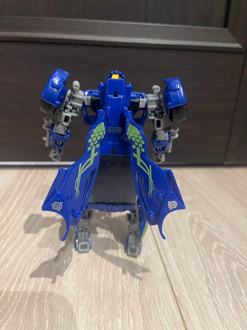 海外ユニバーサル限定　トランスフォーマー　イーバック　EVACダークサイドムーン