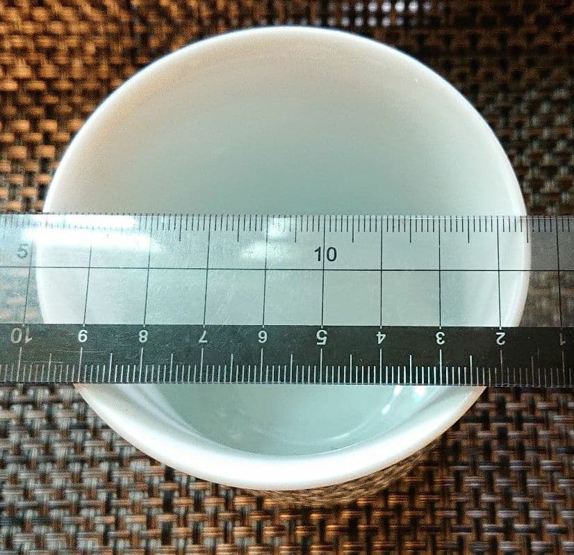 手描・有田焼・湯呑茶碗・高さ9cm