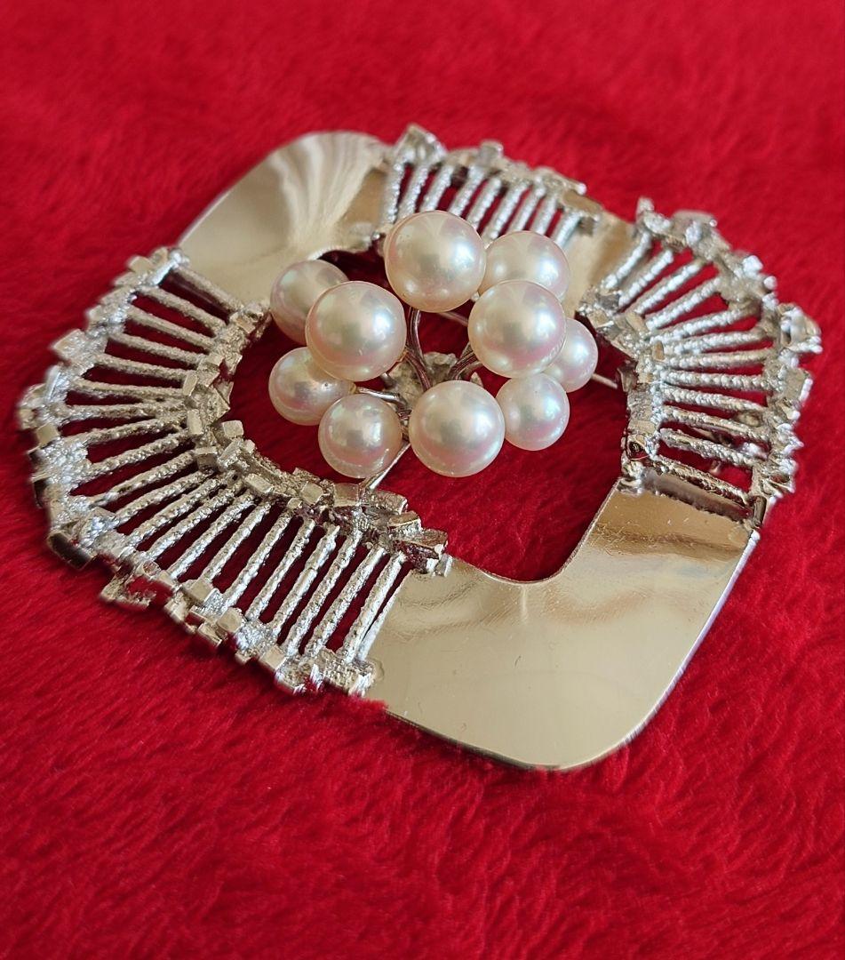 ブローチ シルバー製 アコヤ本真珠 銀細工アートフォルム C81＆857 676