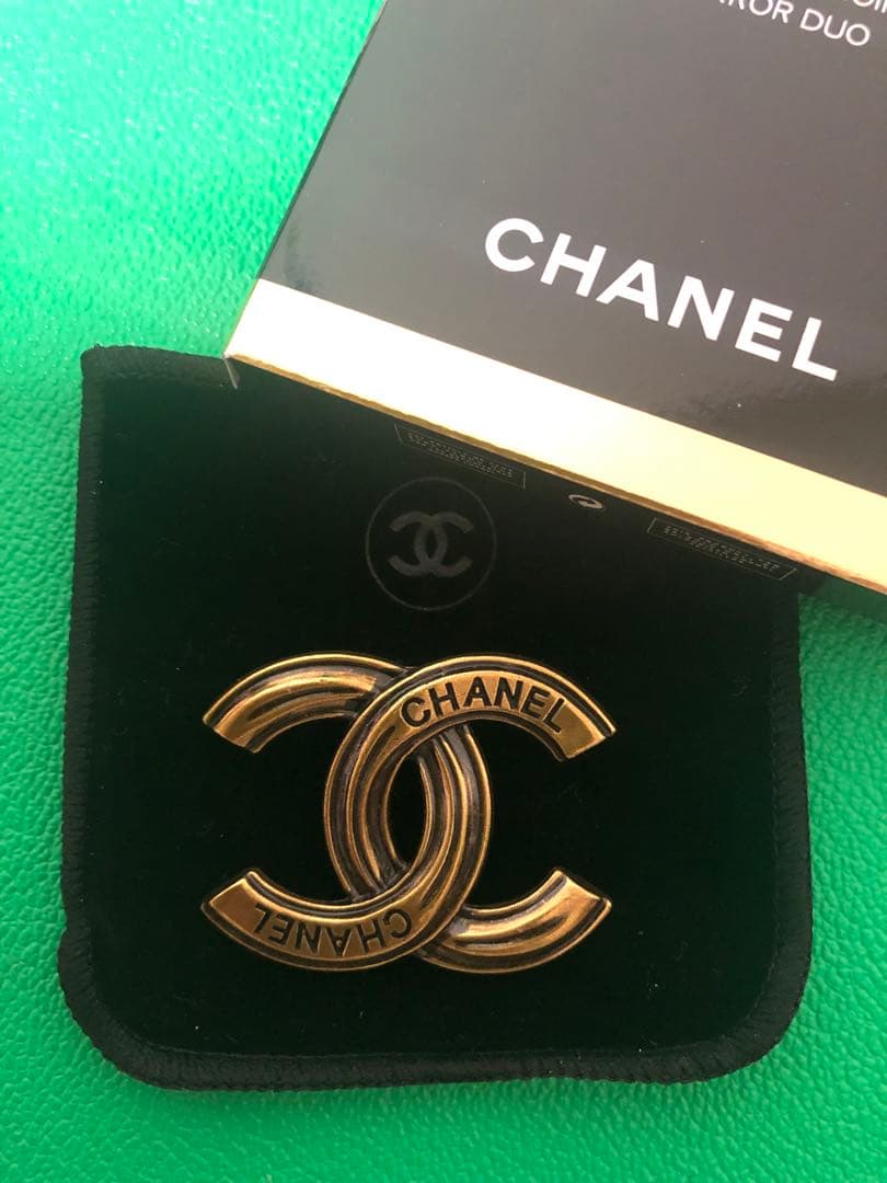 【新品・未使用】 CCロゴ ブローチ