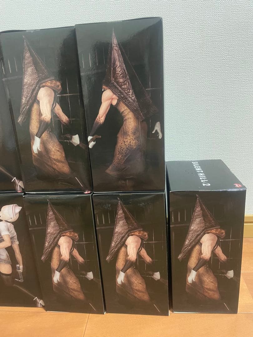 SILENT HILL 2 バブルヘッドナースレッドピラミッドシングフィギュア