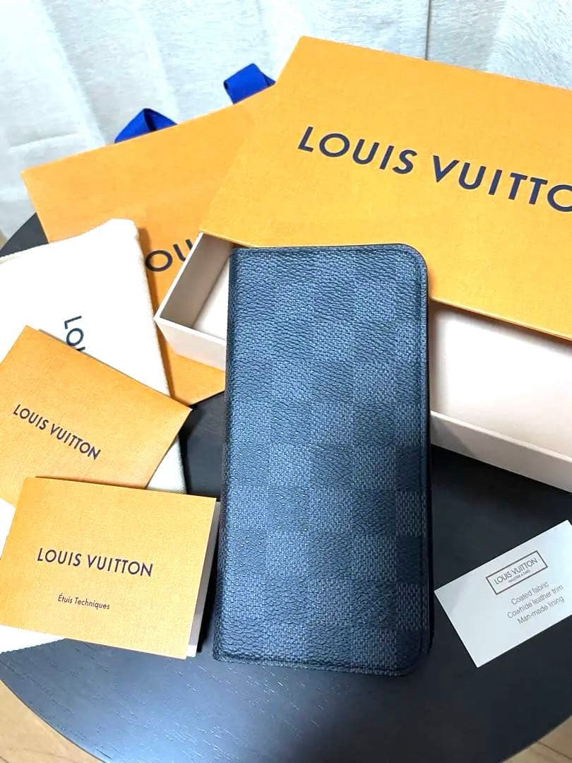 [美品]LOUIS VUITTONスマートフォンケース