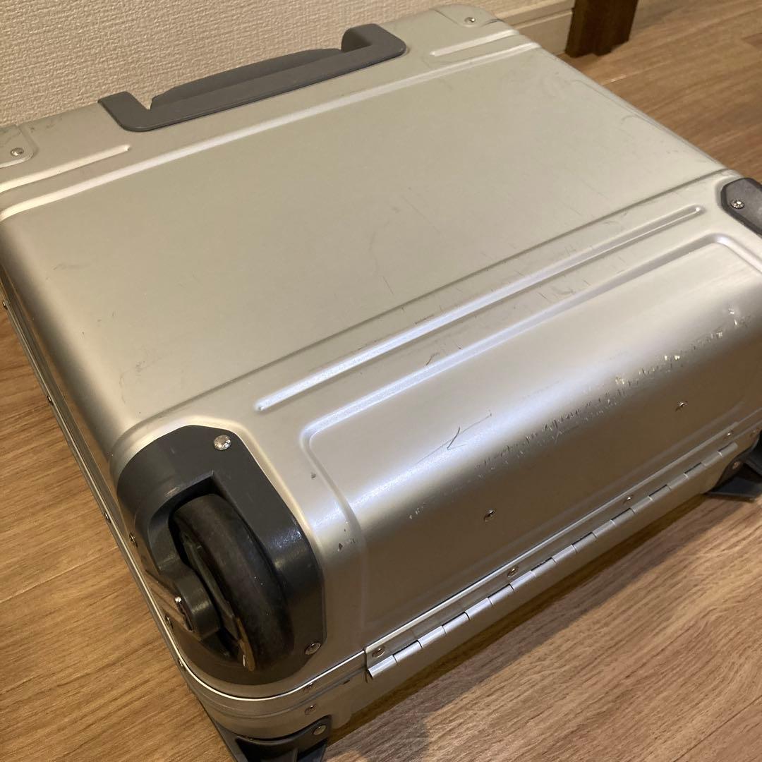 zerohalliburton Geo Aluminum 3.0 キャリーケース