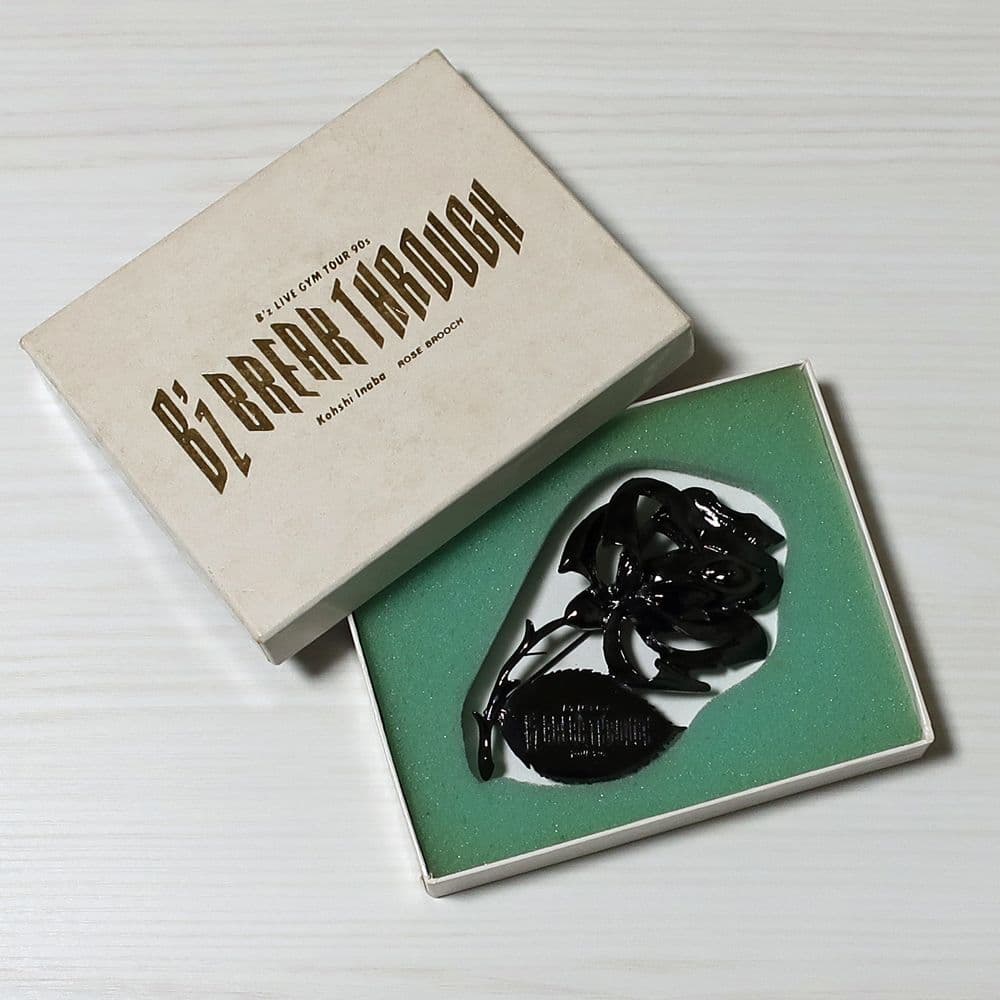 ピンブローチ B'z BREAK THROUGH 1990 初期 公式グッズ