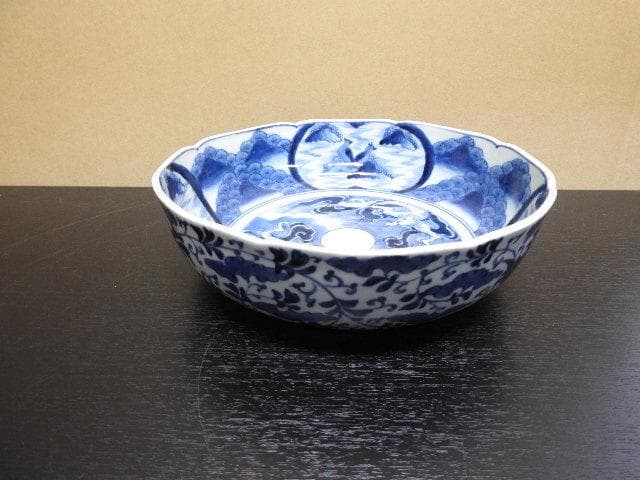 伊万里染付　雲龍図鉢　成化年製　M281