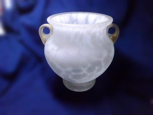 マーブル模様の持ち手付きガラス壺