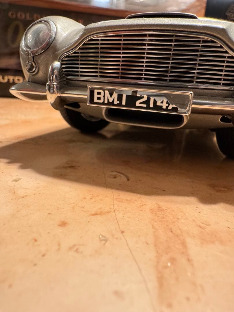 【希少】AUTOart アストンマーチンDB5 ジェームス・ボンド・コレクション