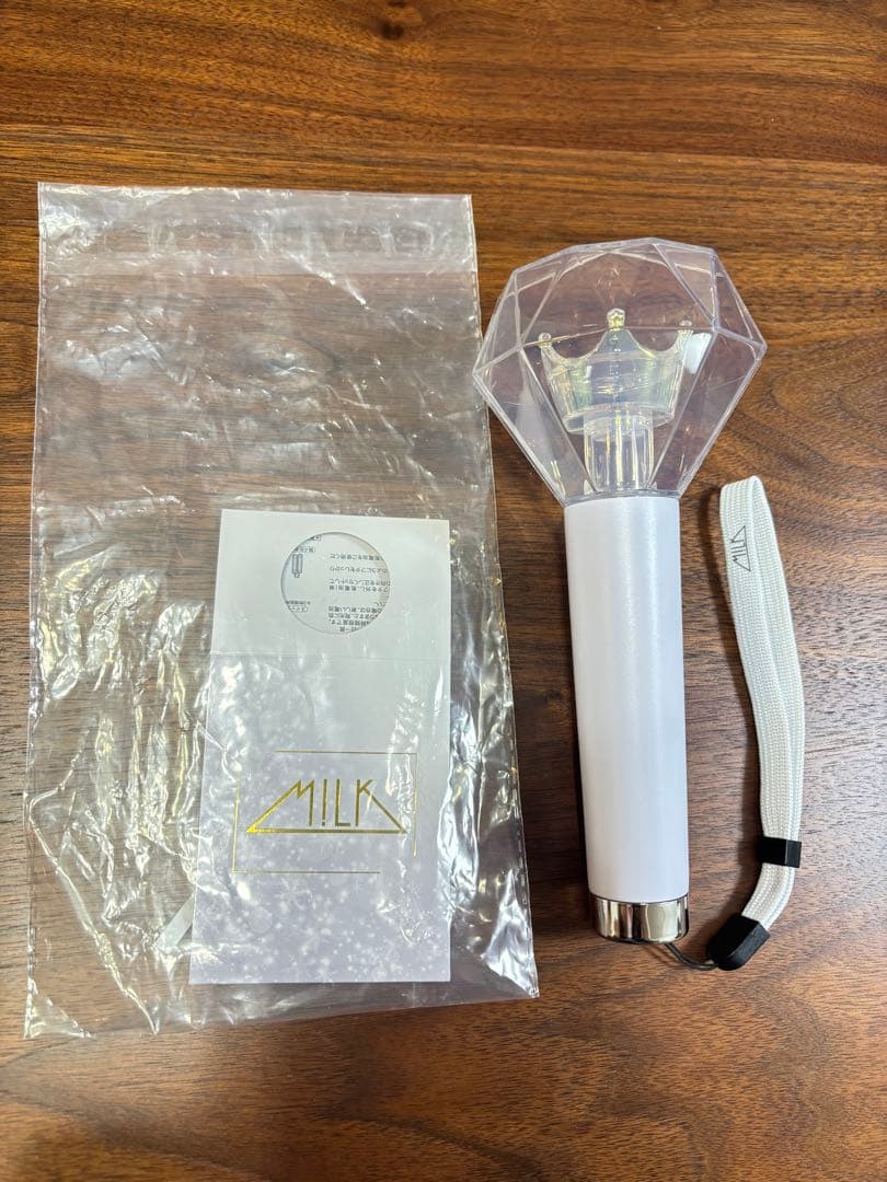 M!LKミルクラスタル スティック 2 ペンライト