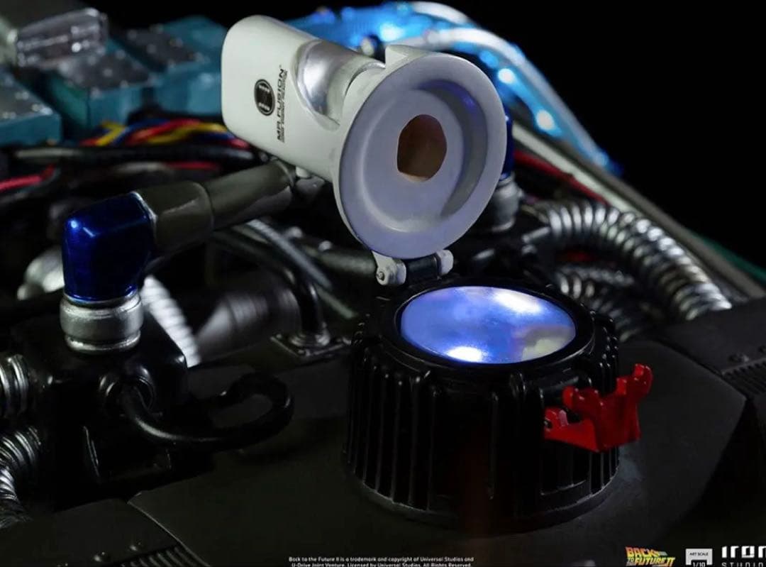 バックトゥザフューチャー２アートスケール１／１０スケール　デロリアンタイムマシン