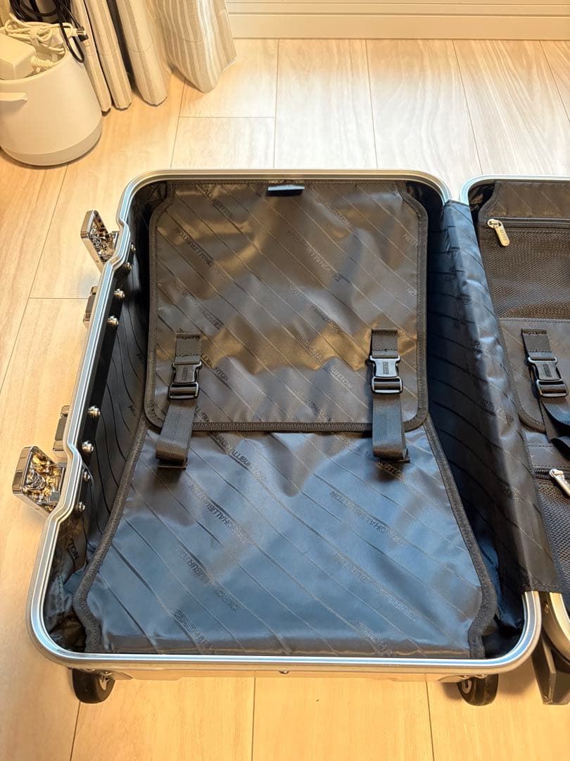 ゼロハリバートン　二輪　美品