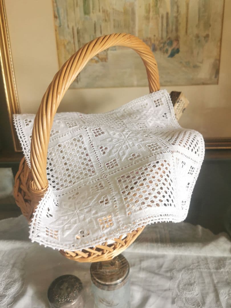 ヴィンテージ 北欧ハーダンガー/ヒデボ 白糸刺繍 ドローンワーク スクエアクロス