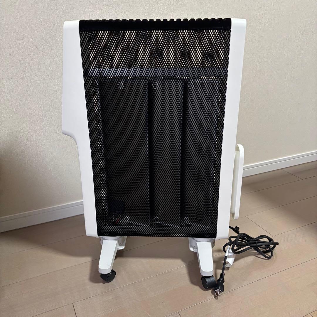 美品 2025年製 遠赤軽量ヒーター かるポカ siroca 【SN-M371】