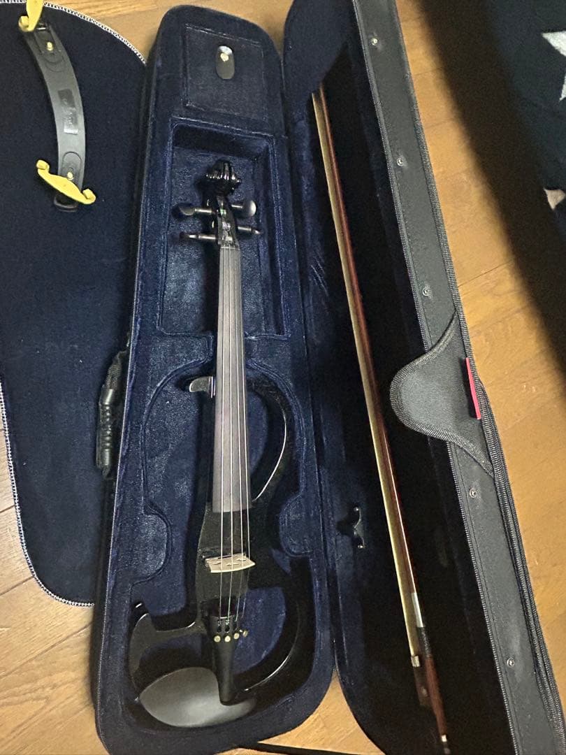 PLAYTECH エレクトリックバイオリン　4/4 ケース付き
