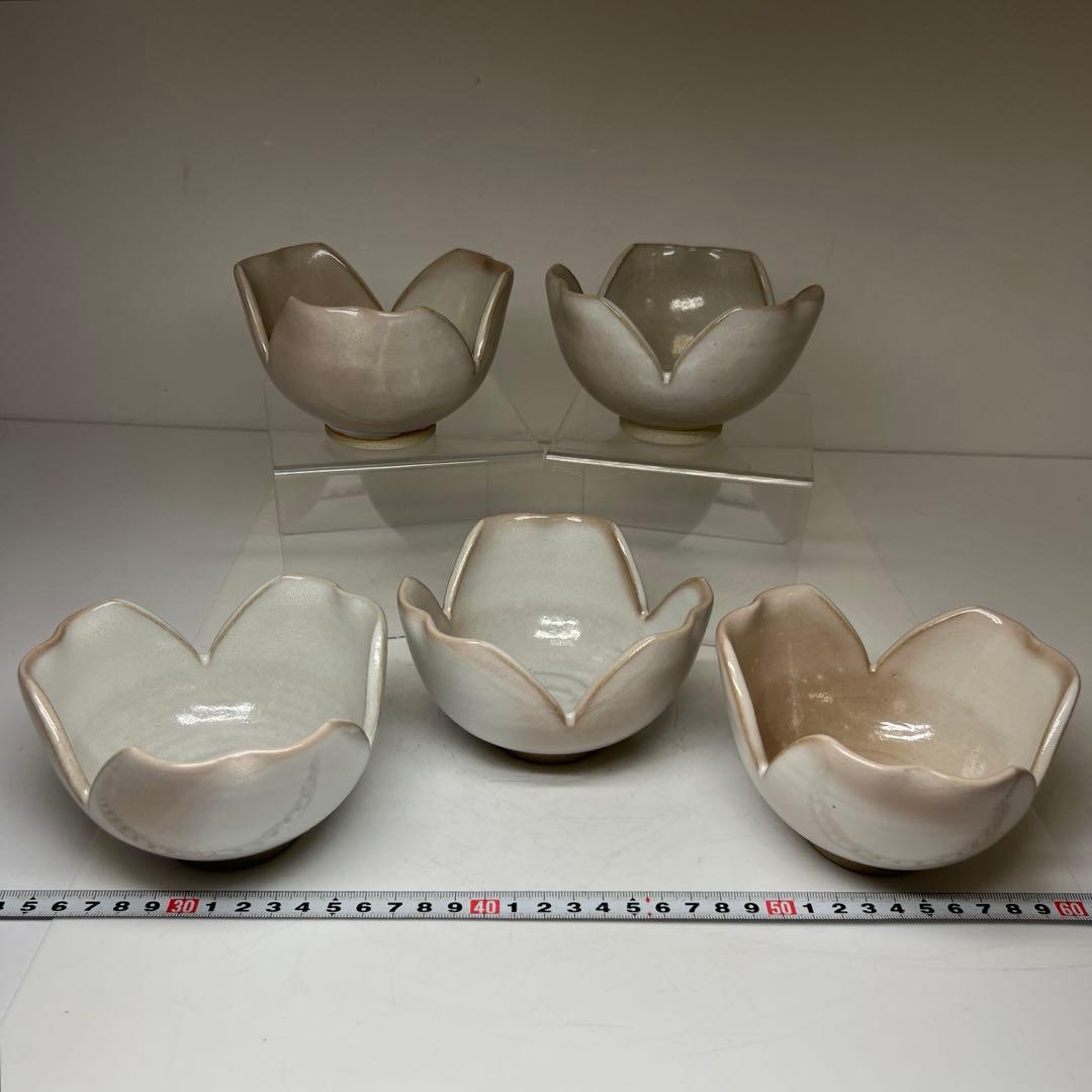 新庄貞嗣　萩焼　割山椒向付　共箱　幅約12.3㎝　タサチ　東な7-0521①