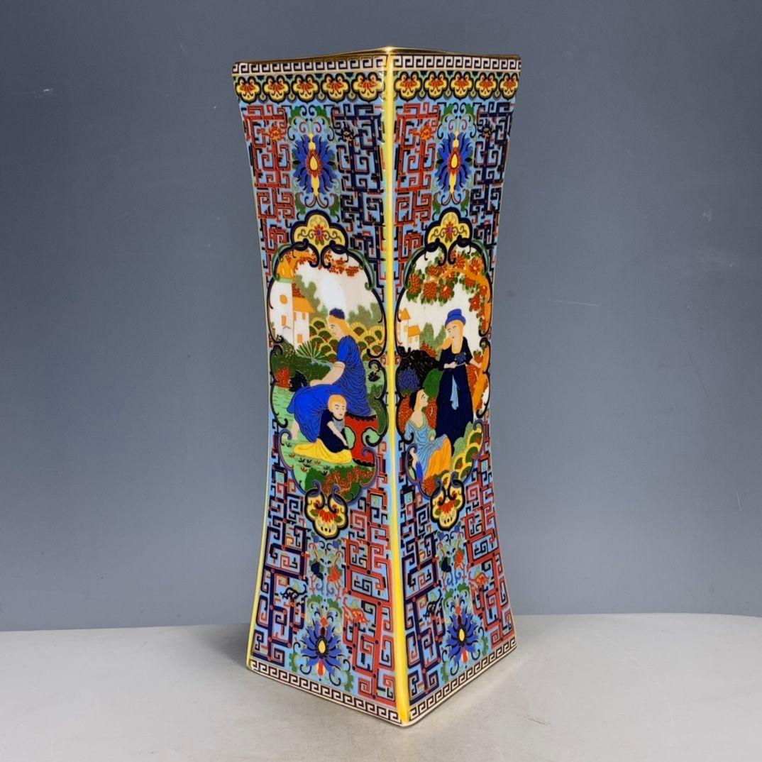 パステル蒔絵人物四角い花瓶  景徳鎮 陶磁器 装飾品 工芸品 美術品 置物