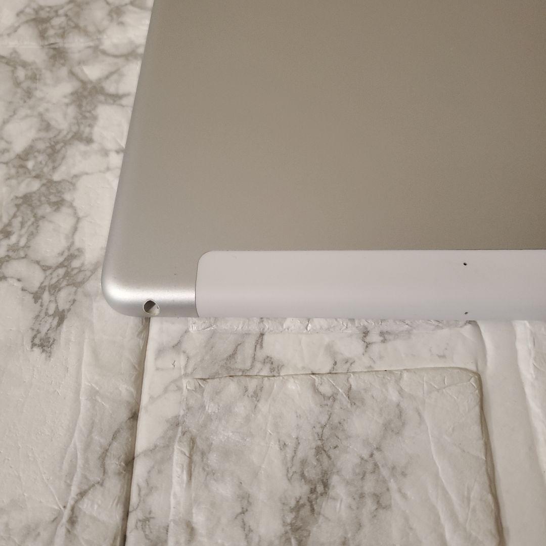 221 iPad 7世代 128GB SIMフリー シルバー