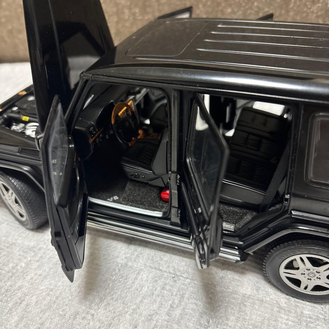 希少　AUTOart Mercedes Benz G500 ゲレンデ　1/18