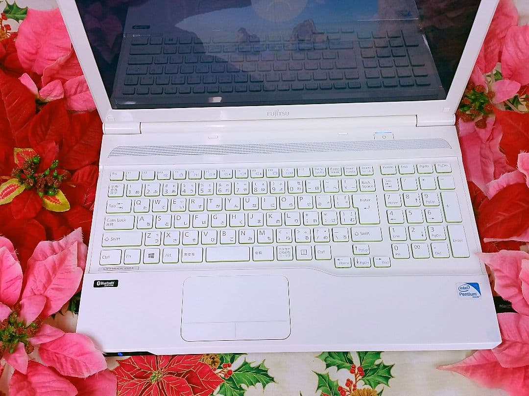 最新Windows11/新品SSD256G/美品/DVD再生/WEBカメラ