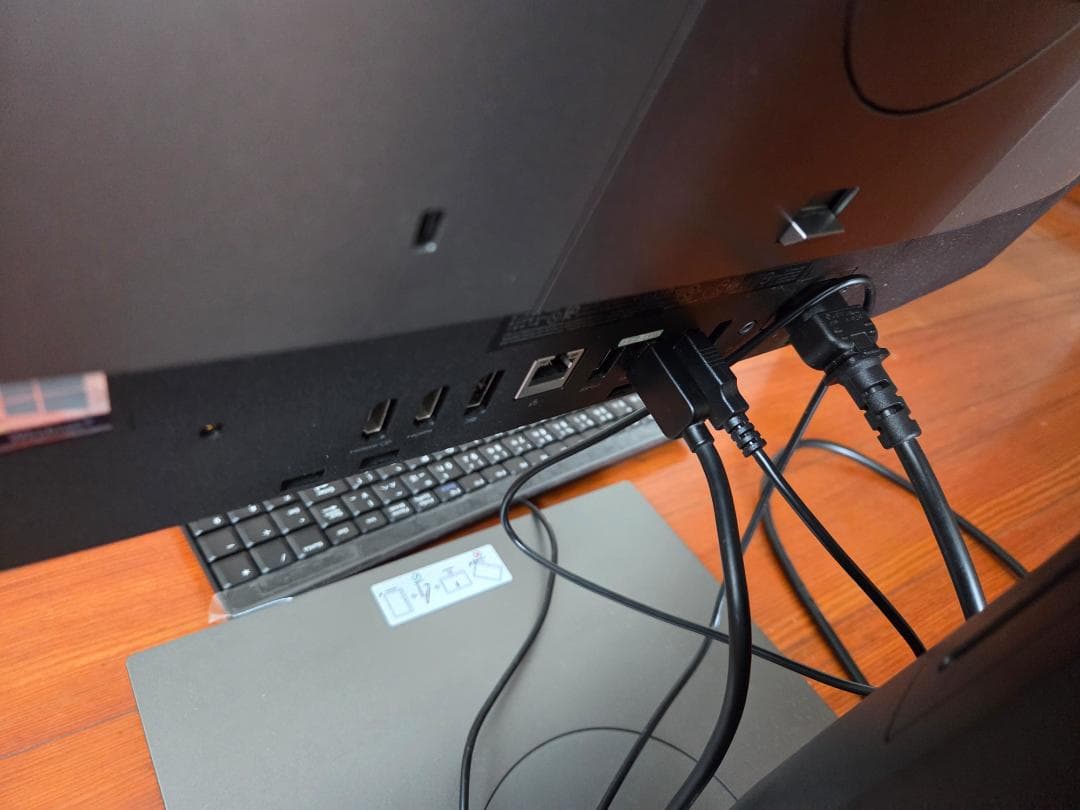 DELL OptiPlex 7470 AIO 　液晶一体型 パソコン　23.8型