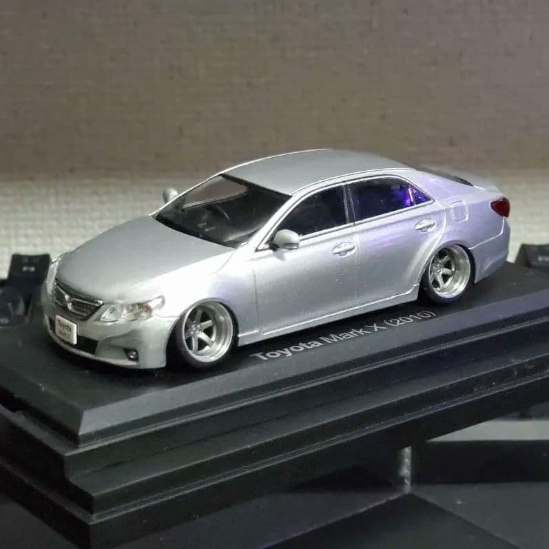 トヨタ マークX シルバー 1/64スケール