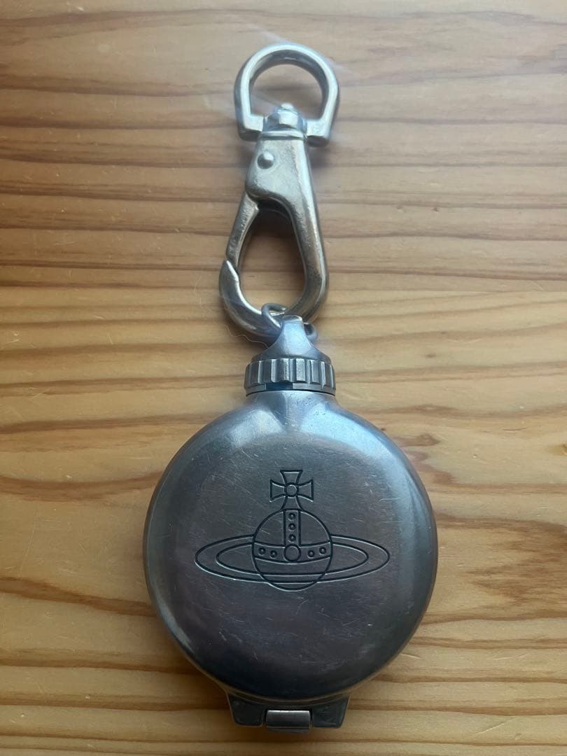 vivienne Westwood 携帯用灰皿