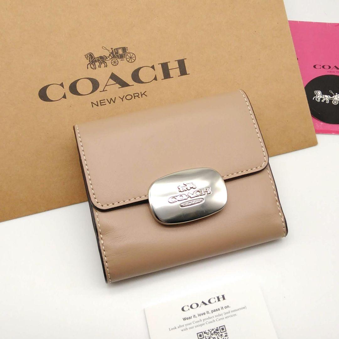 新品　COACH　折り財布　レディース