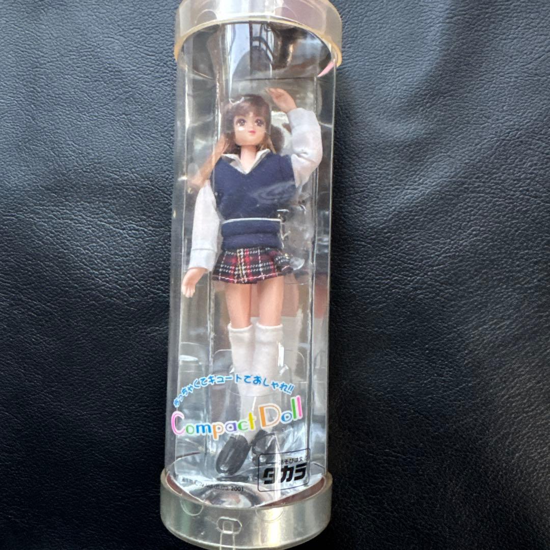 タカラ CompactDoll セーラー服フィギュア• りかちゃん￼ -レア希少