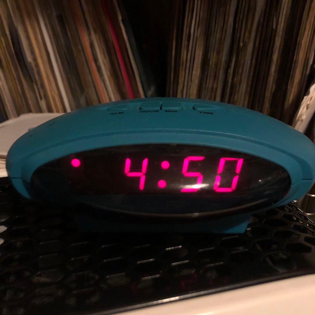 Delight デジタル置き時計　LEDスペースエイジ　ヴィンテージ