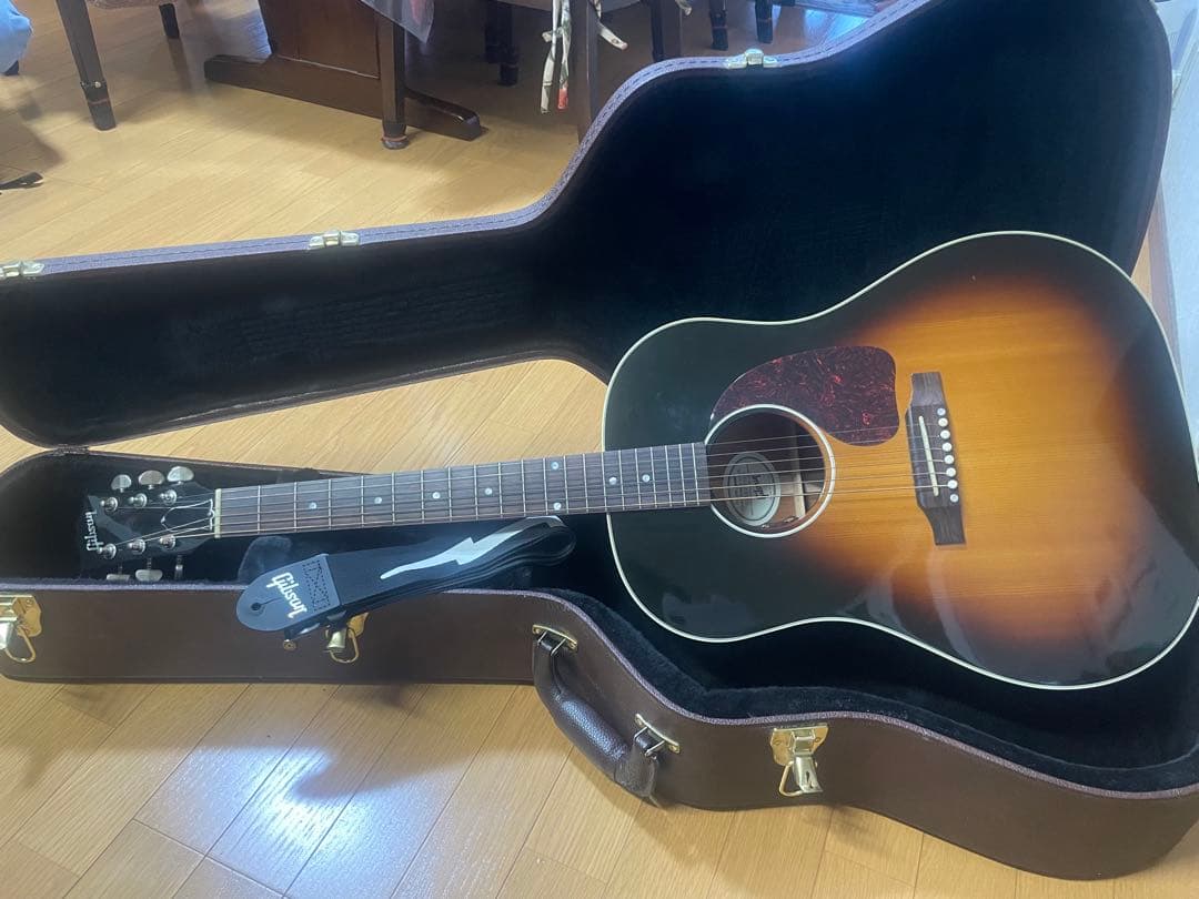Gibson standard J-45 ハードケース付き