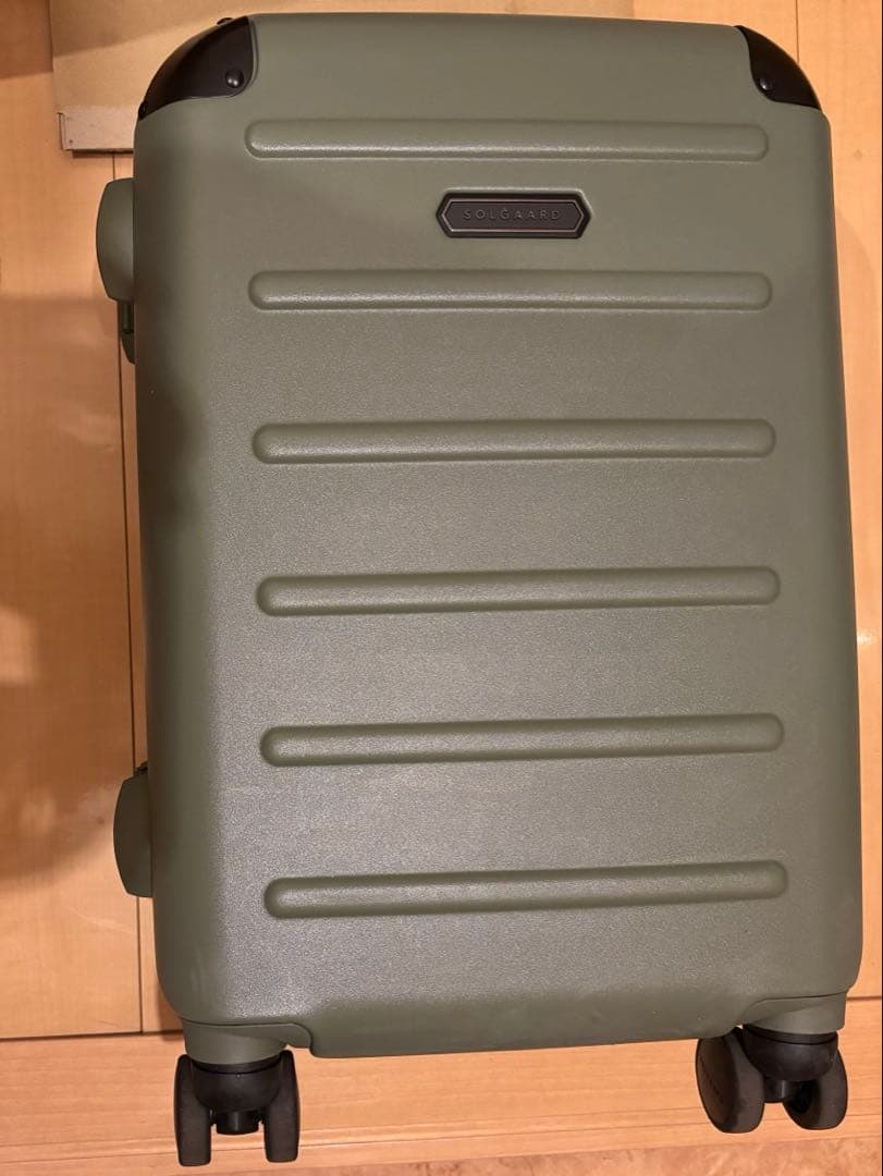 SOLGAARD クローゼット型スーツケース　オリーブグリーン
