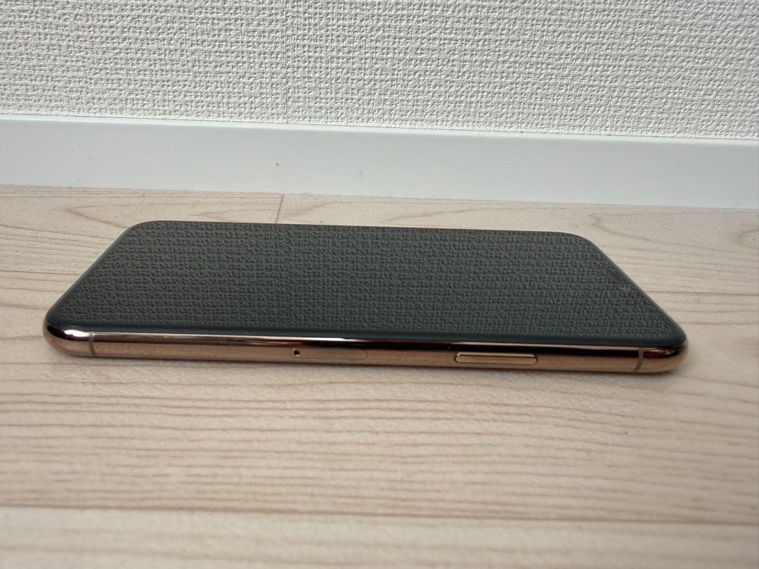 【美品】iPhone 11 pro ゴールド 256GB本体