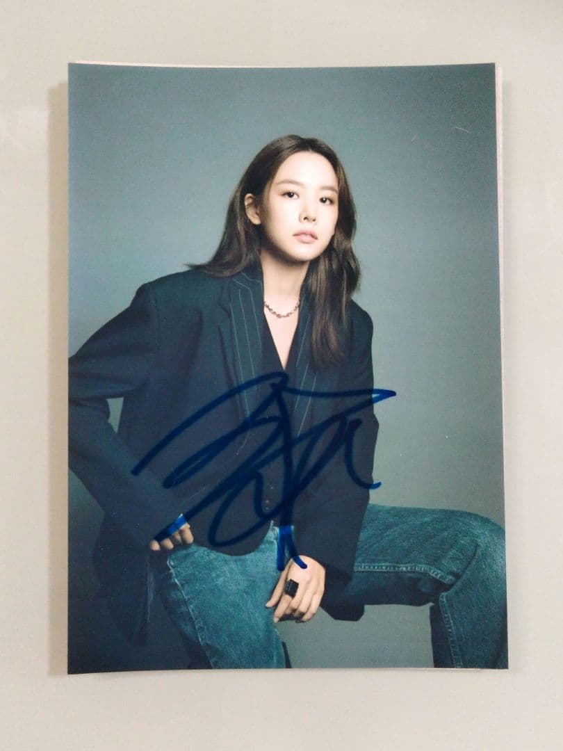 チョ・ユニ直筆サイン入り2Lサイズ写真…Jo Yoon-hee…ナイン