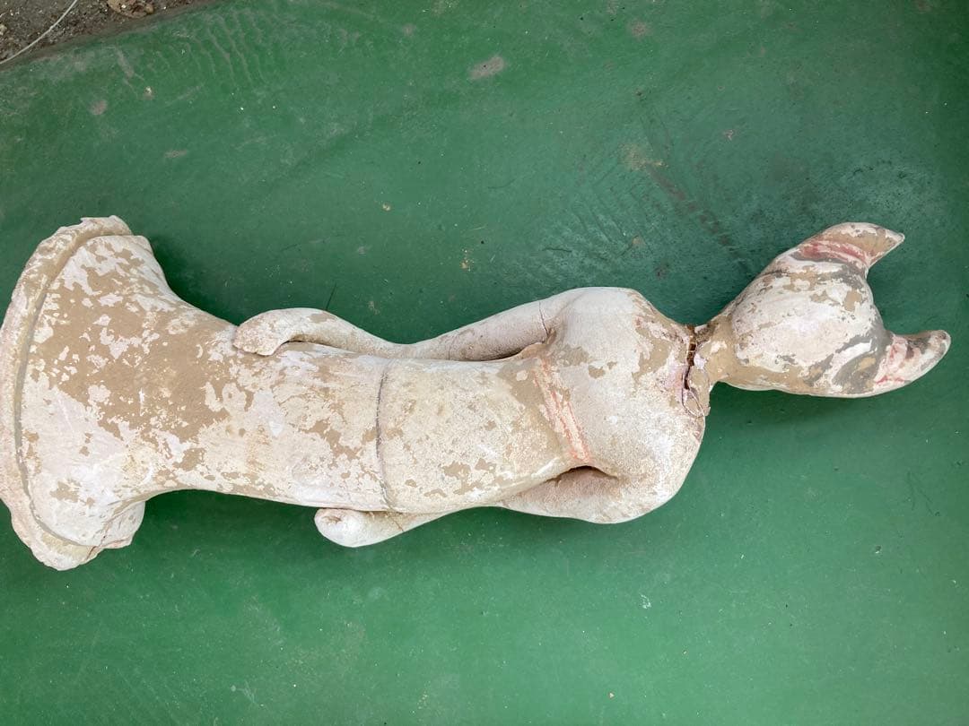 中国、唐加彩俑