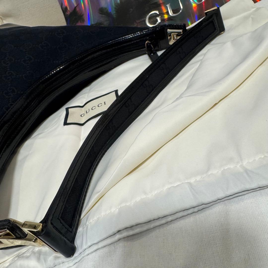 GUCCI ブラック GGパターン ハンドバッグ