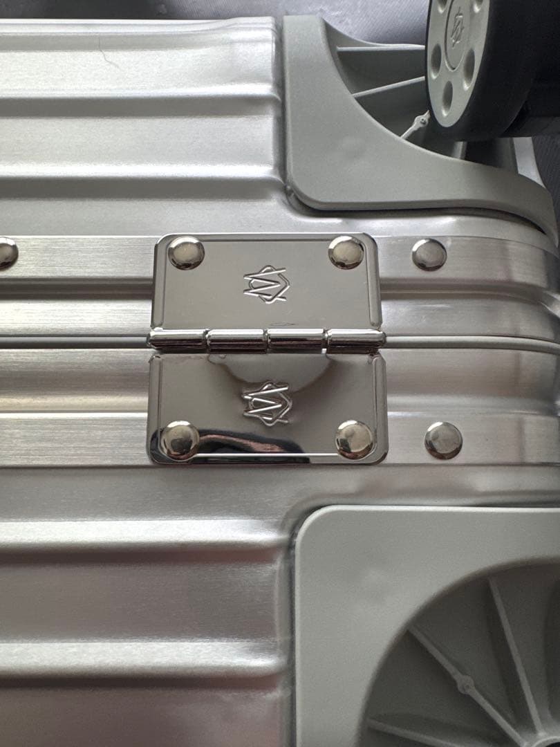 【1回使用 極美品】RIMOWA リモワ コンパクト 1回使用【定価22.9万】