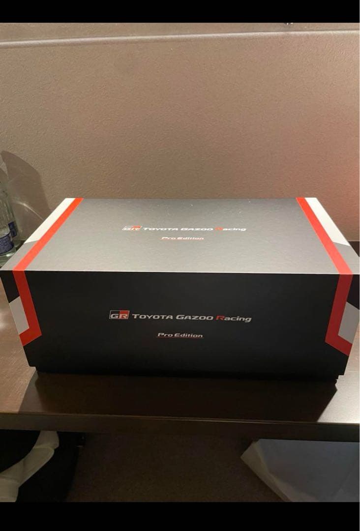 トヨタディーラー専売品のMake Up製　GR86 1/18