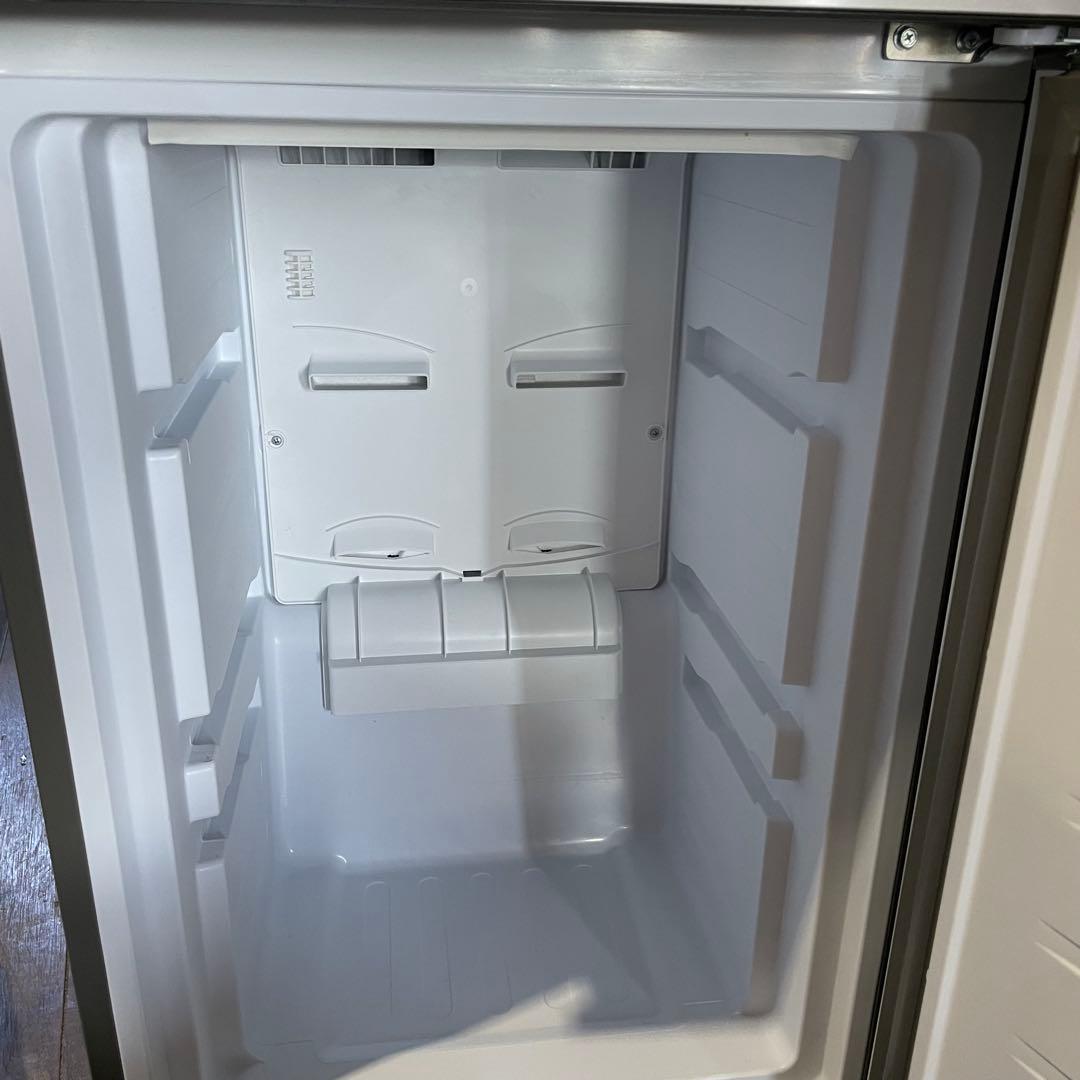 REFAGE YRZ-F23L ノンフロン冷凍冷蔵庫 2024年製 226L