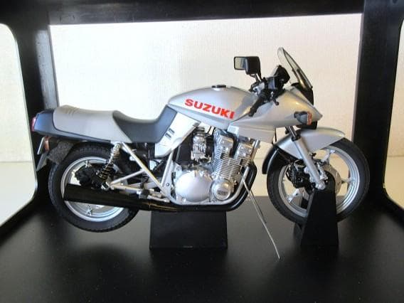 haruさん専用 AUTOart (1/12) スズキ GSX1100S 刀