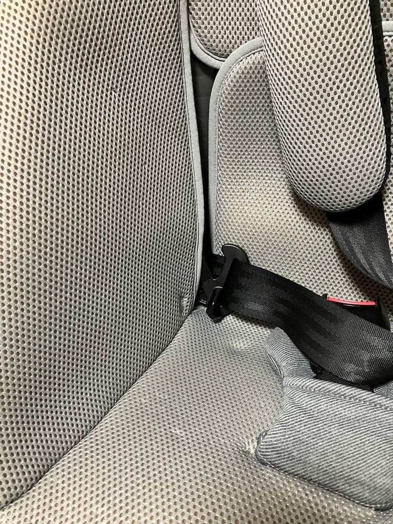 【美品】Combi THE S ISOFIX ZB-690チャイルドシート