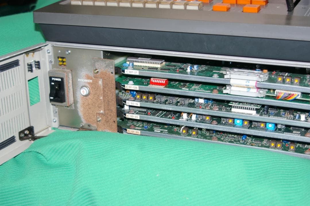 ソニー放送用スイッチャ—BVS-3100中古品の出品です。