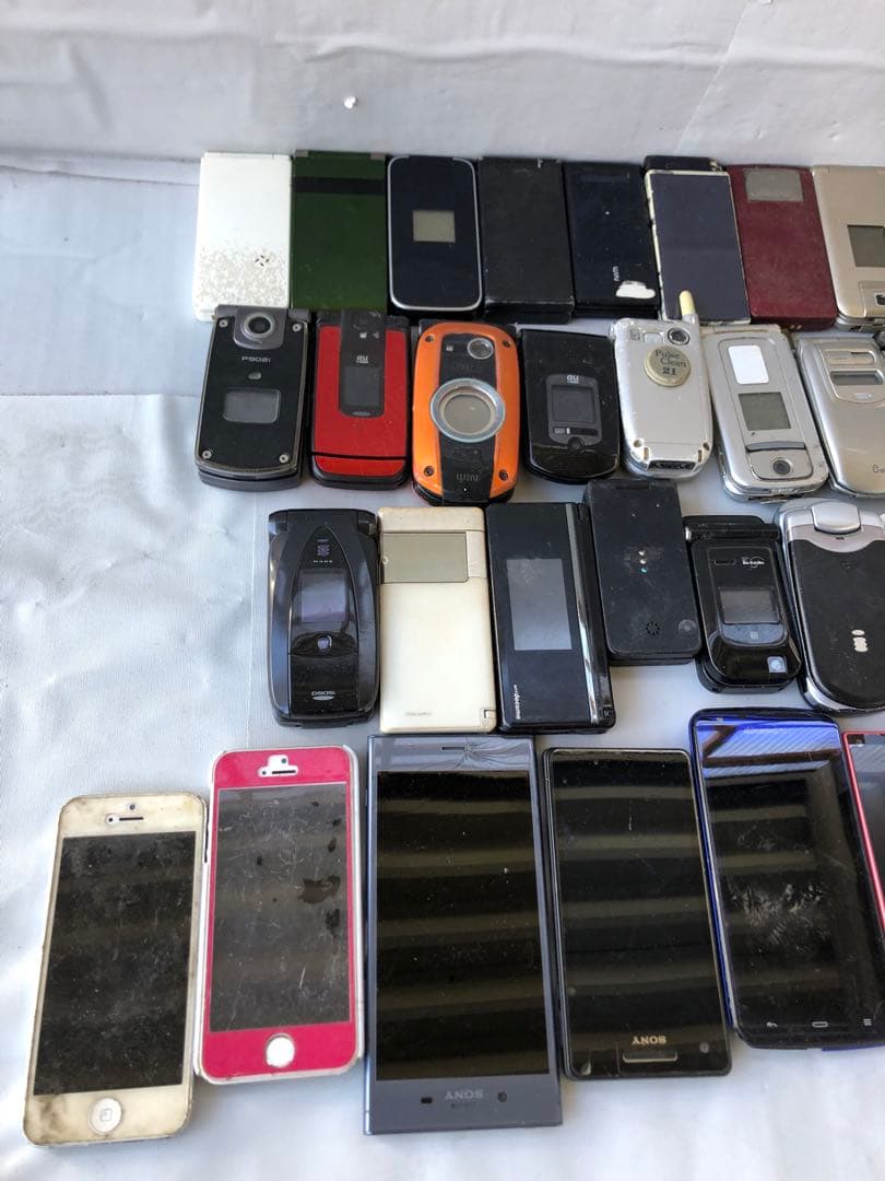携帯電話　43点　ジャンク品　まとめ売り(I98)