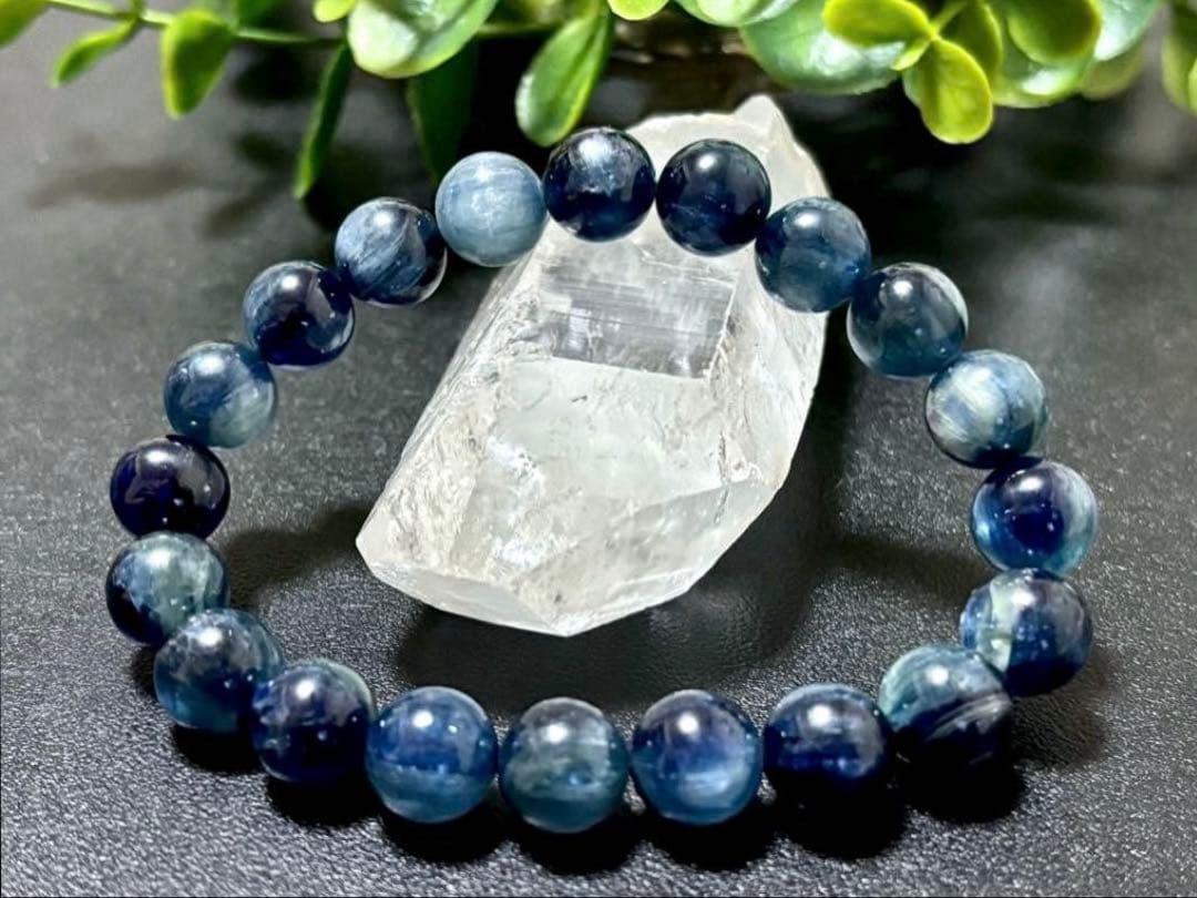 A-m@　究極品質　幻のモザンビーク産グリーンブルーカイヤナイト