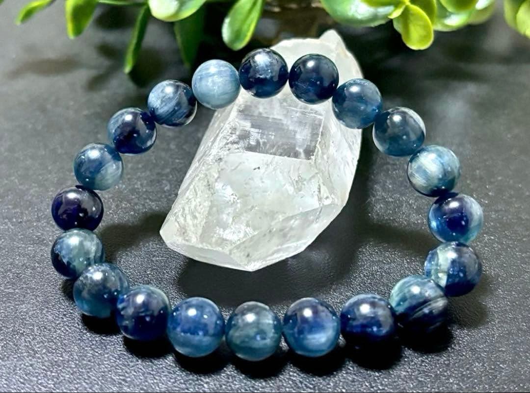 A-m@　究極品質　幻のモザンビーク産グリーンブルーカイヤナイト