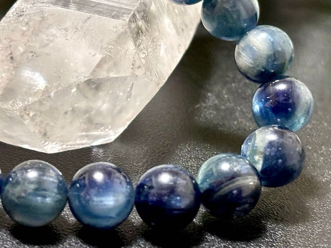 A-m@　究極品質　幻のモザンビーク産グリーンブルーカイヤナイト