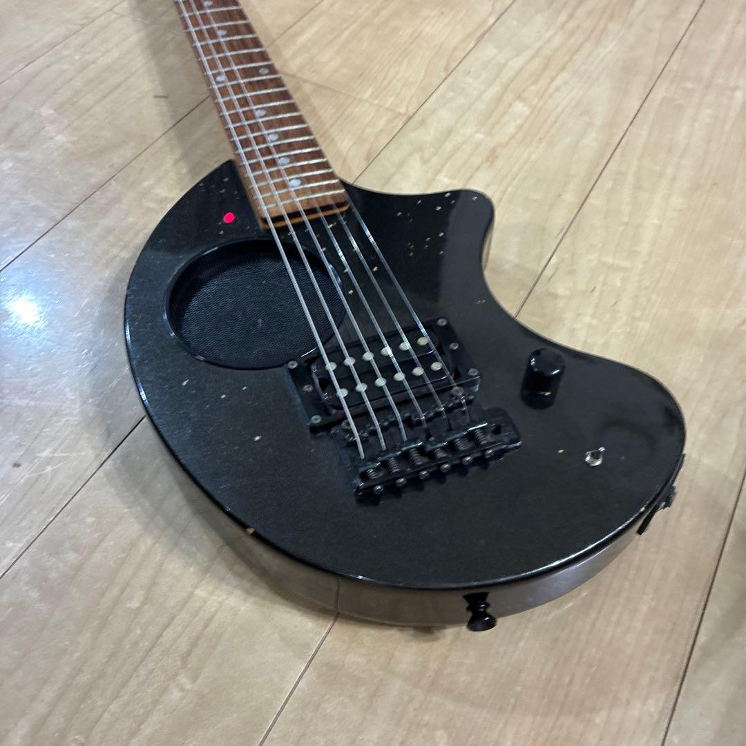 FDRNANDES ZO-3 アンプ内蔵　スピーカー内蔵　エレキギター　ブラック