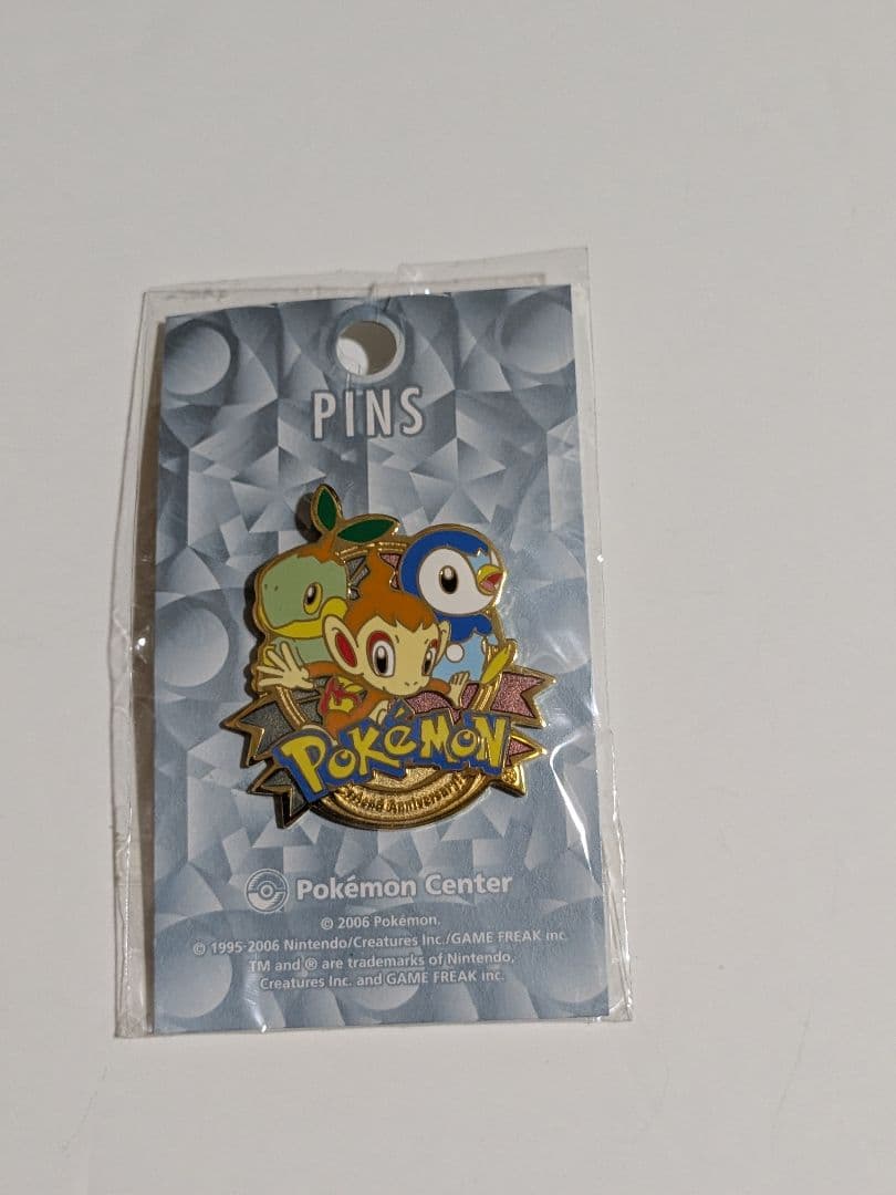 ポケモンセンター 2006年　ダイヤモンド•パール発売記念ピンバッジ